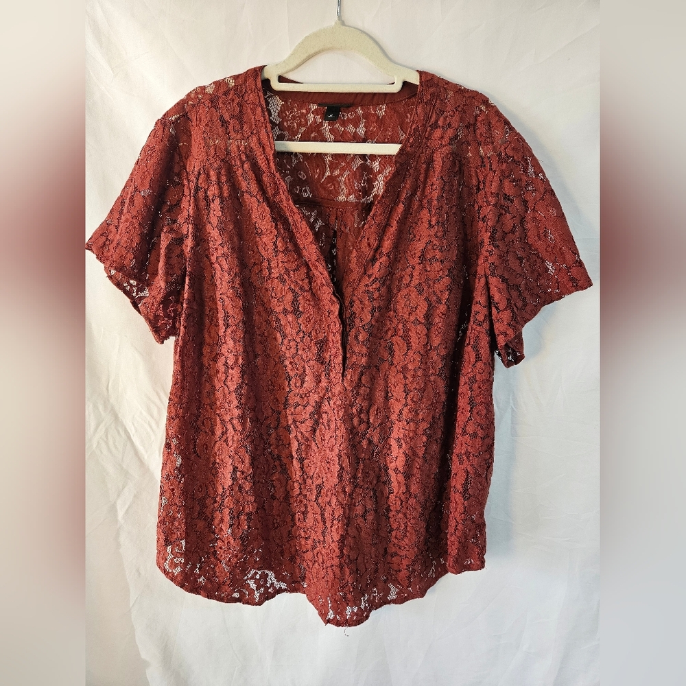 Torrid Rust Floral Lace Blouse Size 2 Plus Size Boho Sheer V-Neck Short Sleeve